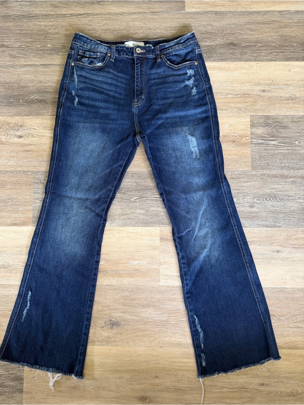 Women’s KanCan Flare Jeans Size 15/31, Inseam 30”
